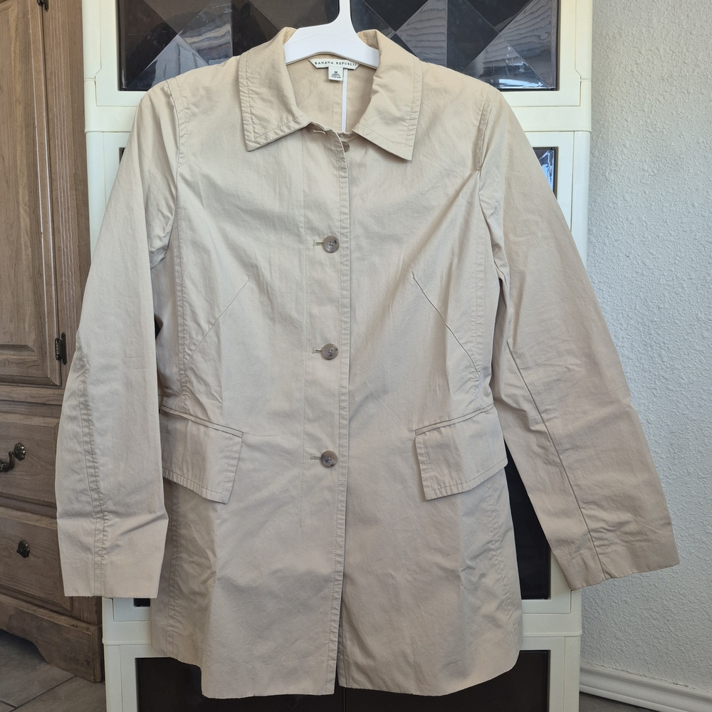 Banana Republic Women's Beige Trench Coat